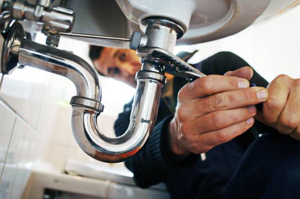 Best Clogged Drain Plumber  in Osborne, KS